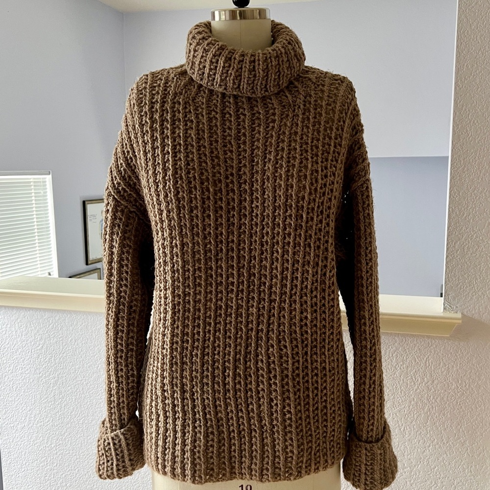 Hand Knit Sweater - Picture 2 of 8